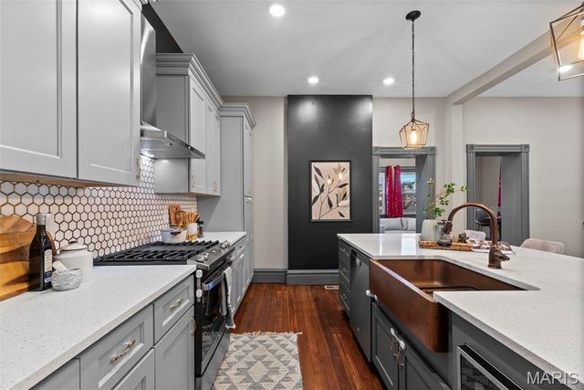 2630 Tennessee Avenue, St Louis, MO 63118