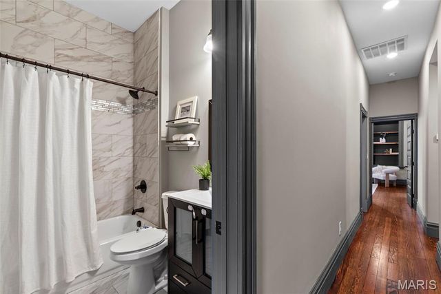 2630 Tennessee Avenue, St Louis, MO 63118