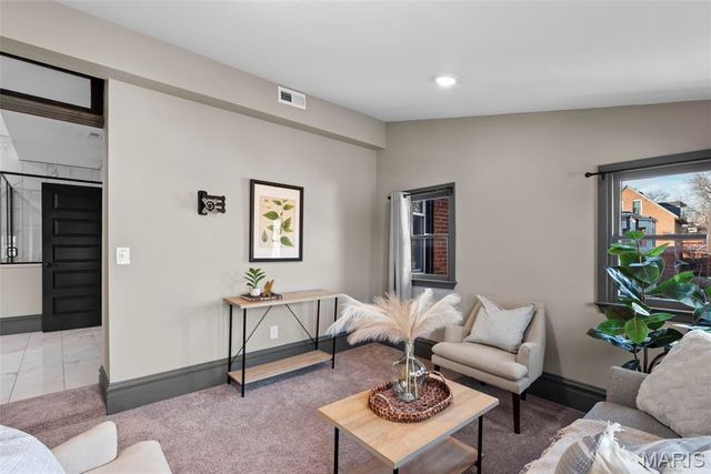 2630 Tennessee Avenue, St Louis, MO 63118