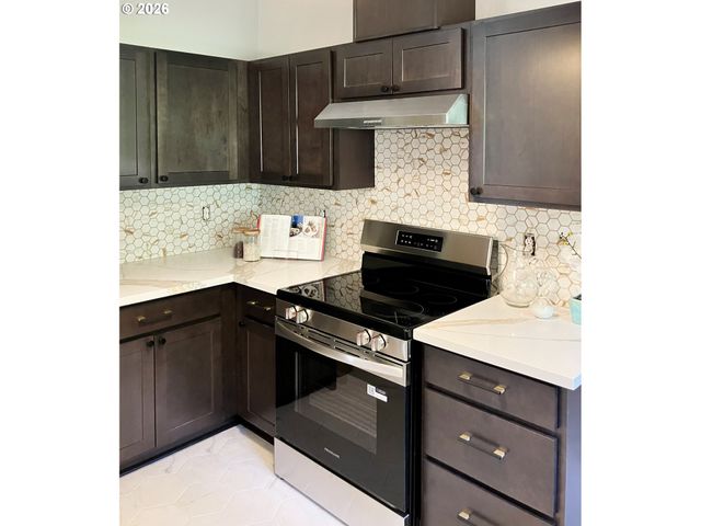 650 MARVIN Rd, Tillamook, OR 97141