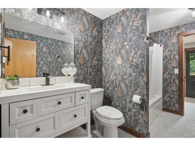 650 MARVIN Rd, Tillamook, OR 97141