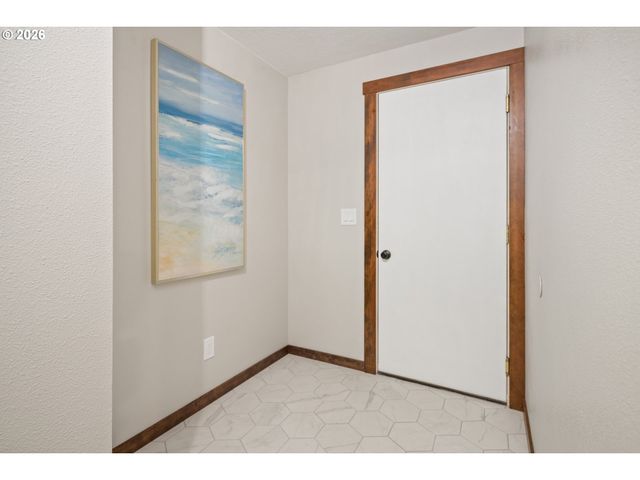 650 MARVIN Rd, Tillamook, OR 97141