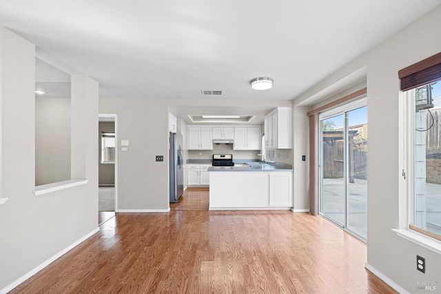 1740 Gateway Dr, Vallejo, CA 94589