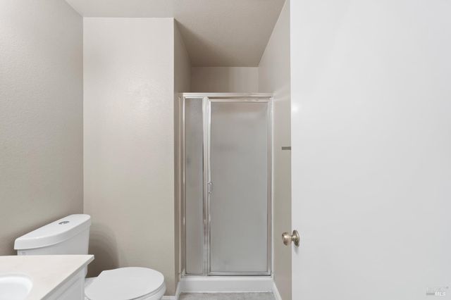 1740 Gateway Dr, Vallejo, CA 94589