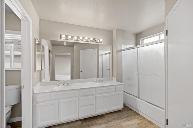 1740 Gateway Dr, Vallejo, CA 94589