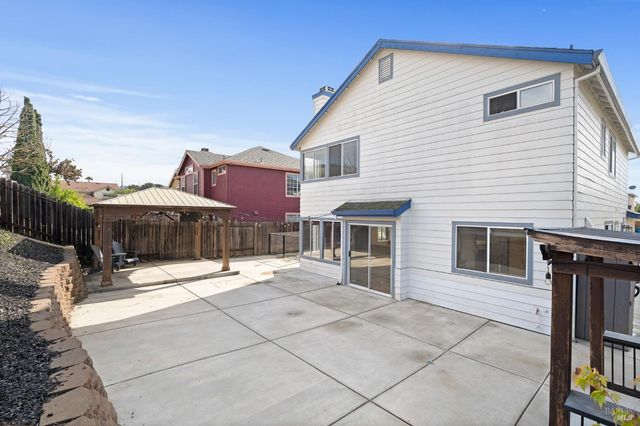 1740 Gateway Dr, Vallejo, CA 94589