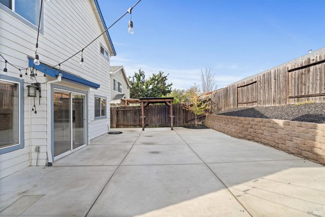 1740 Gateway Dr, Vallejo, CA 94589