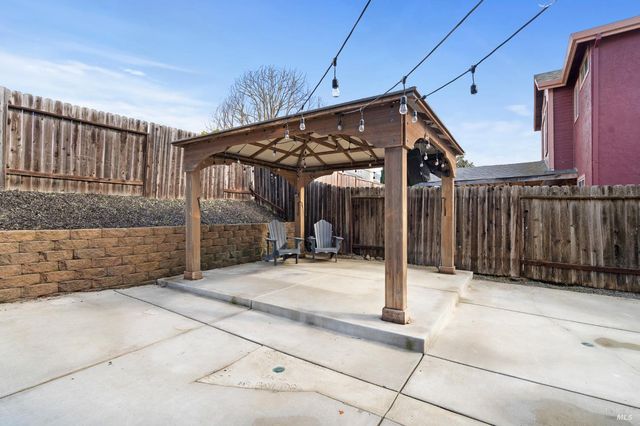 1740 Gateway Dr, Vallejo, CA 94589