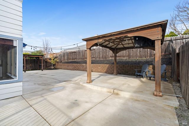 1740 Gateway Dr, Vallejo, CA 94589