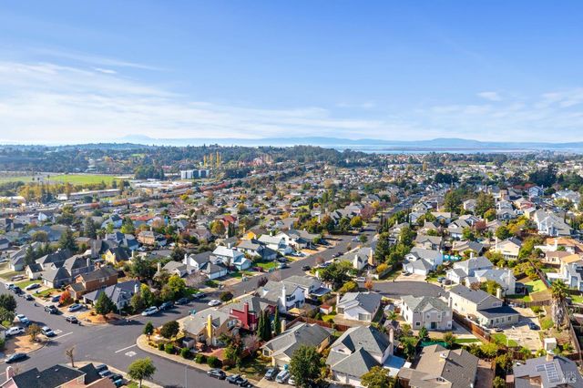 1740 Gateway Dr, Vallejo, CA 94589