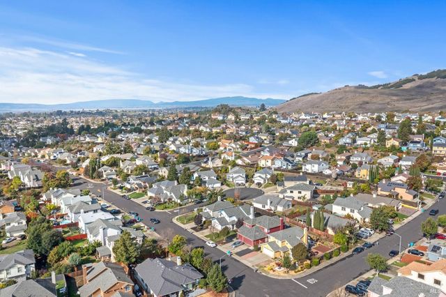 1740 Gateway Dr, Vallejo, CA 94589