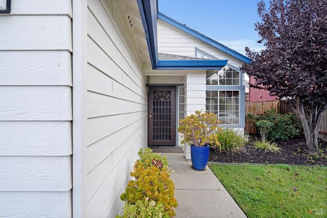 1740 Gateway Dr, Vallejo, CA 94589