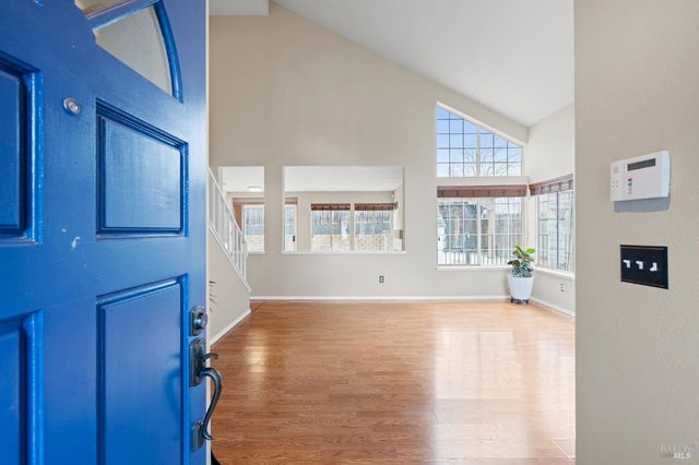 1740 Gateway Dr, Vallejo, CA 94589