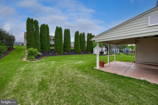 18 ROSEMONT DR, Denver, PA 17517