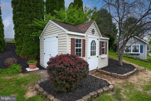 18 ROSEMONT DR, Denver, PA 17517