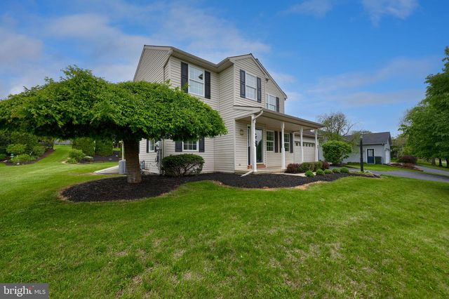 18 ROSEMONT DR, Denver, PA 17517