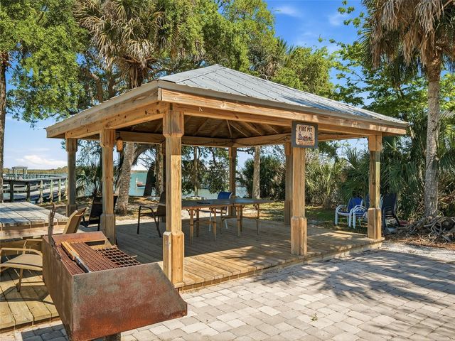 387 MARSH LANDING LOOP, Oak Hill, FL 32759