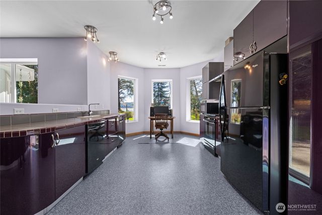 64 Mill Ranch Rd, Naselle, WA 98638