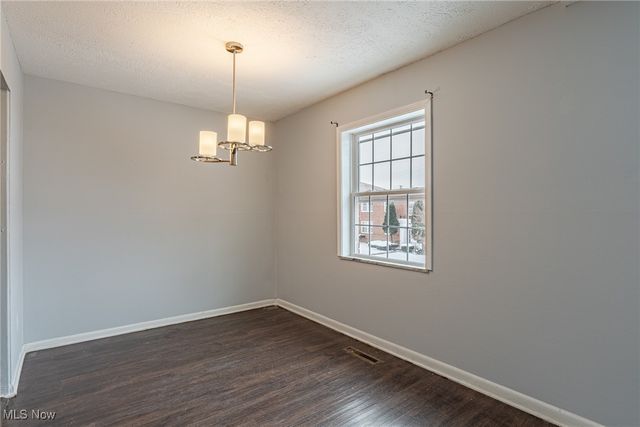 3271 Warrensville Center Road 8B, Shaker Heights, OH 44122