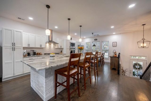 3908 Charleston Market Street, Suwanee, GA 30024