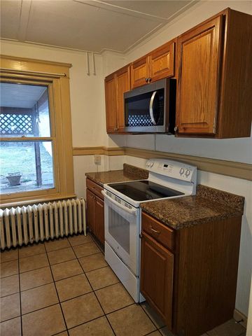 228 East Ettwein Street, Bethlehem City, PA 18018