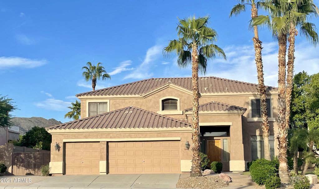 1608 W AMBERWOOD Drive, Phoenix, AZ 85045