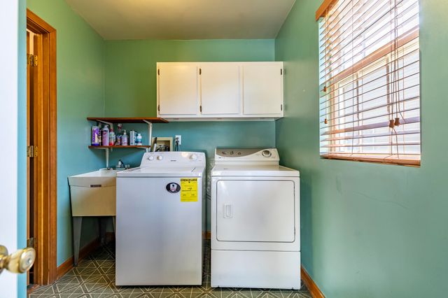 6843 Falcon Drive, Schererville, IN 46375