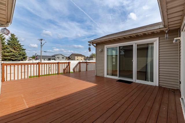 6843 Falcon Drive, Schererville, IN 46375