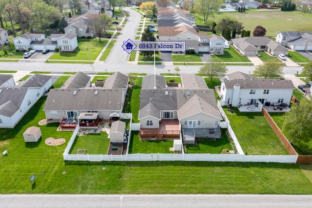 6843 Falcon Drive, Schererville, IN 46375