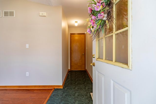 6843 Falcon Drive, Schererville, IN 46375