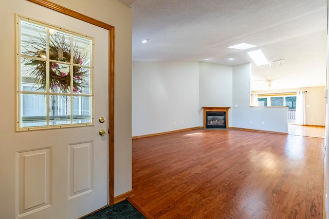6843 Falcon Drive, Schererville, IN 46375