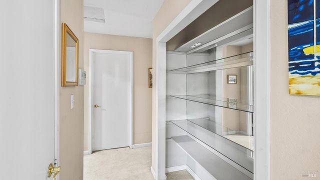 442 Yellowstone Dr, Vacaville, CA 95687