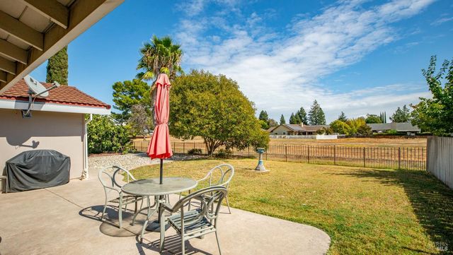 442 Yellowstone Dr, Vacaville, CA 95687