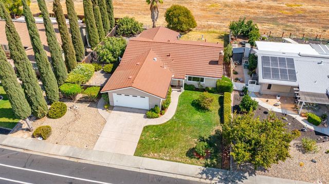 442 Yellowstone Dr, Vacaville, CA 95687