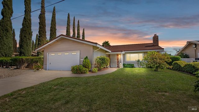 442 Yellowstone Dr, Vacaville, CA 95687