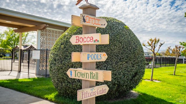 442 Yellowstone Dr, Vacaville, CA 95687