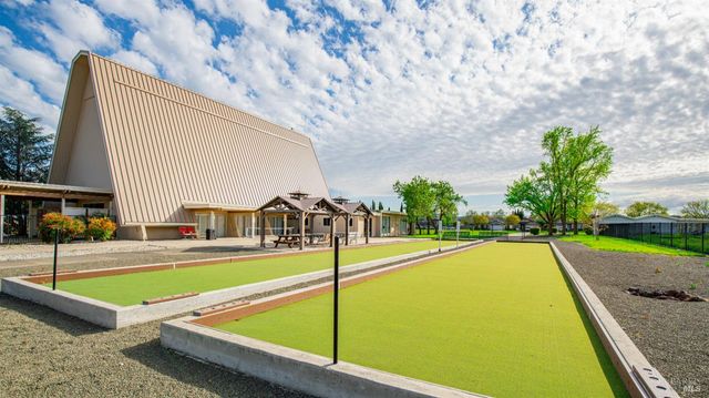 442 Yellowstone Dr, Vacaville, CA 95687