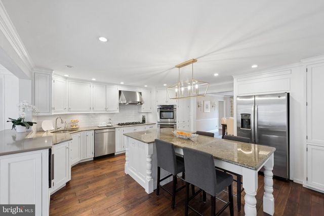 596 TANGLEWOOD LN, Devon, PA 19333