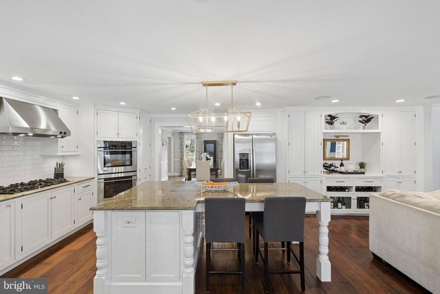 596 TANGLEWOOD LN, Devon, PA 19333