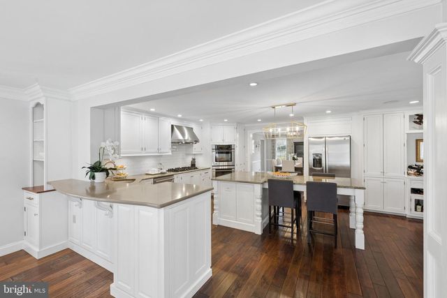 596 TANGLEWOOD LN, Devon, PA 19333