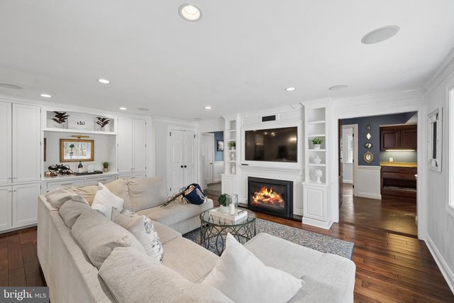 596 TANGLEWOOD LN, Devon, PA 19333