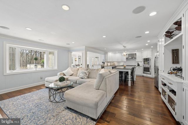 596 TANGLEWOOD LN, Devon, PA 19333