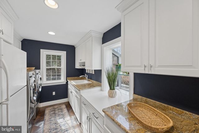 596 TANGLEWOOD LN, Devon, PA 19333