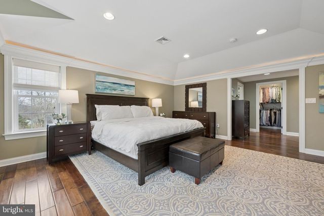 596 TANGLEWOOD LN, Devon, PA 19333