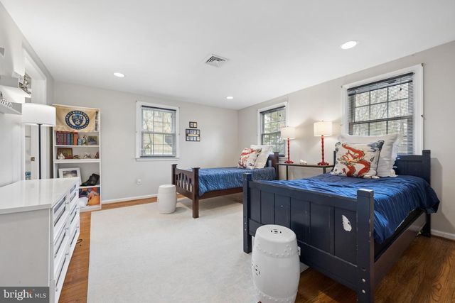 596 TANGLEWOOD LN, Devon, PA 19333