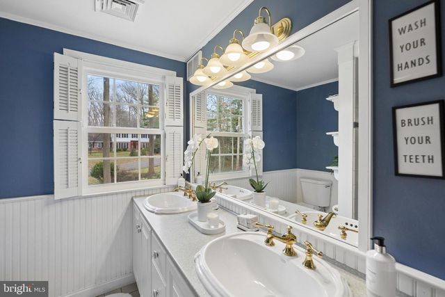 596 TANGLEWOOD LN, Devon, PA 19333