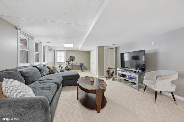 596 TANGLEWOOD LN, Devon, PA 19333