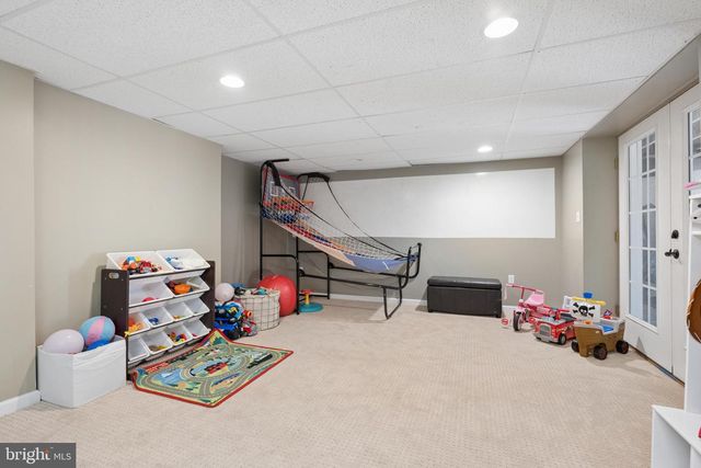 596 TANGLEWOOD LN, Devon, PA 19333