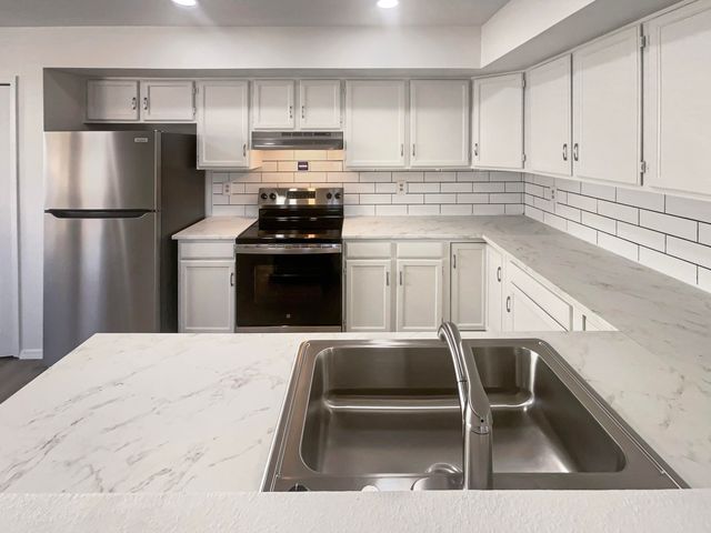 1725 Allegheny Drive NE, Rio Rancho, NM 87144