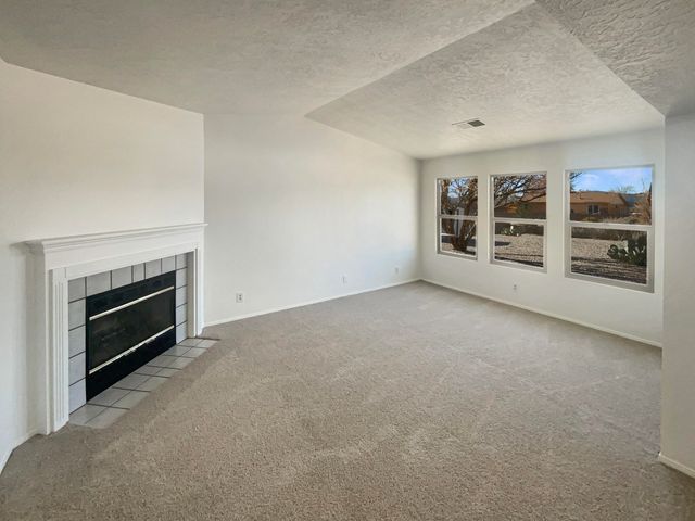 1725 Allegheny Drive NE, Rio Rancho, NM 87144